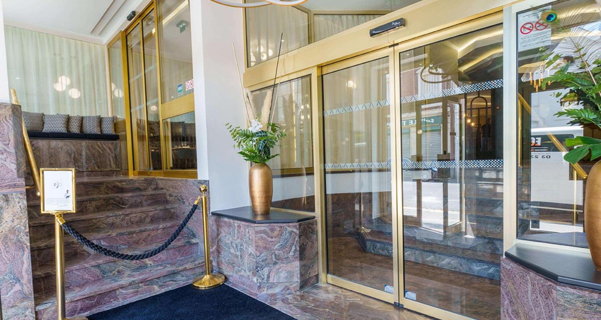 Best Western Plus Le Picardy Сен-Кантен Екстериор снимка
